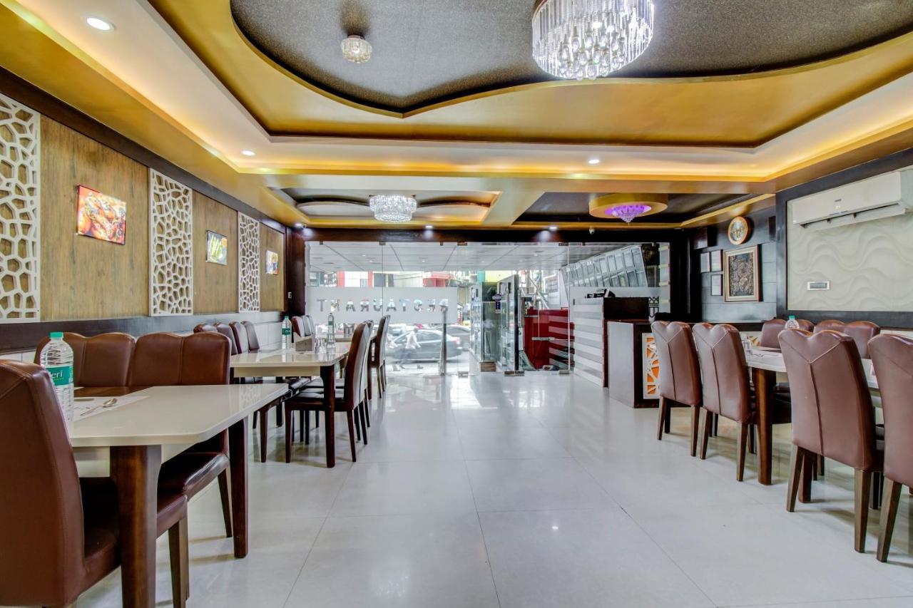 Capital O 5381 The Emirates Hotel Bangalore Exterior foto